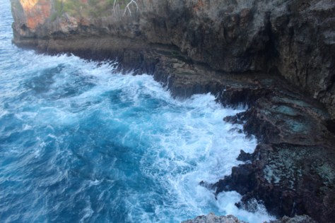 After no waves for three weeks, it was exciting to walk across the island at #30 and see the open ocean crashing on the rocks.