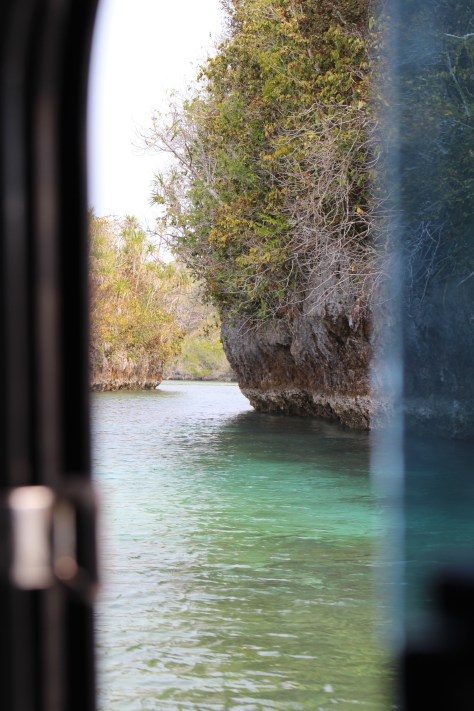 Into the maze of islets and passageways (through the window of the boat).