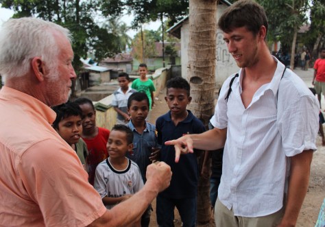 Tim helps with a demonstration, but it still doesn't get across the language (and perhaps cultural) divide