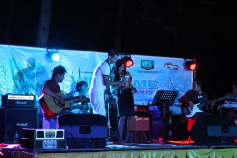 And a little live-on-stage karaoke 