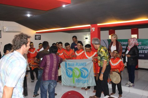 Luc lines everyone up for the obligatory BPO photo