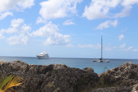 An unfortunately large part of the tour was about where the multitude of rich and famous live or visit. And checking out their yachts...